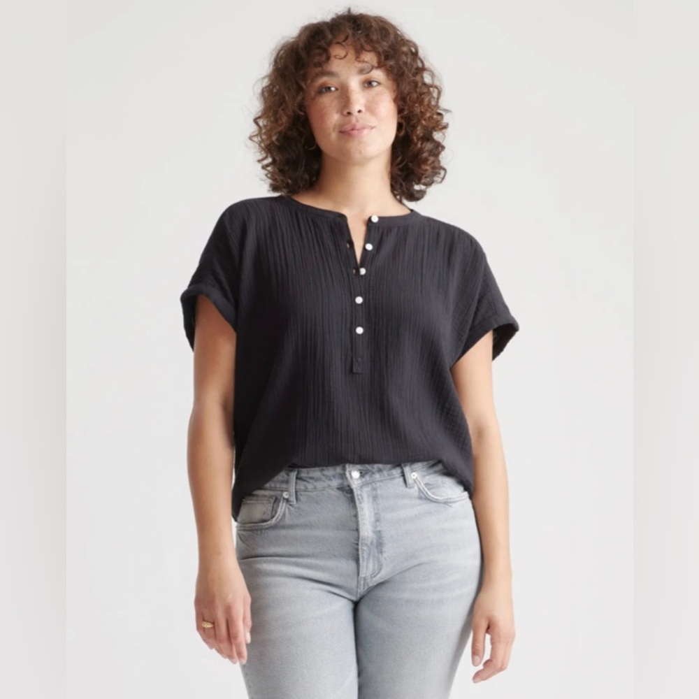 QUINCE Black 100% Organic Cotton Gauze Roll Sleeve Shirt NWT Size Medium